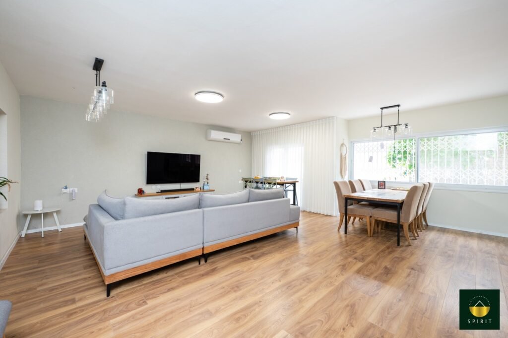 1cdde81e-a218-432f-ba0b-3603fb485ad8