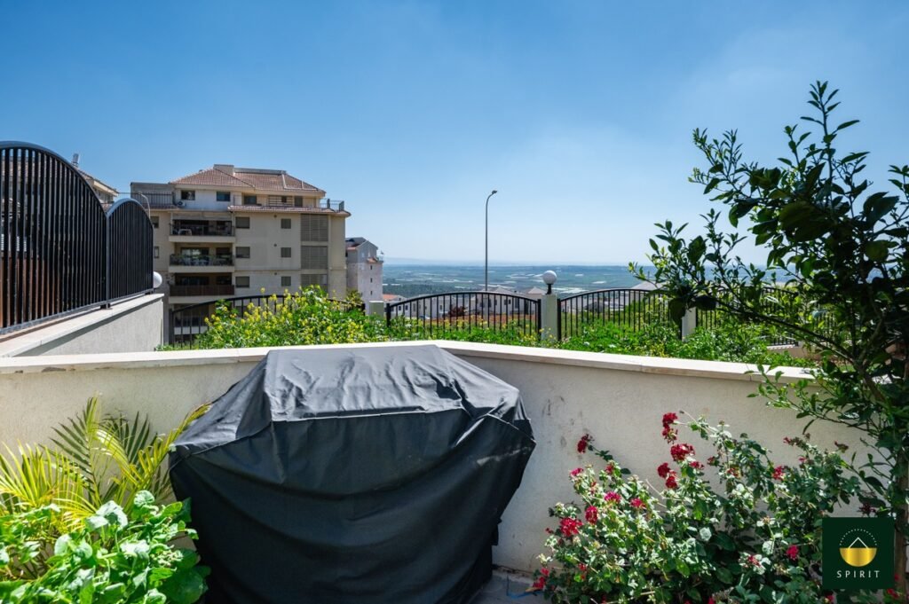 5bba4d4c-923e-4f40-99be-20d618f45d50