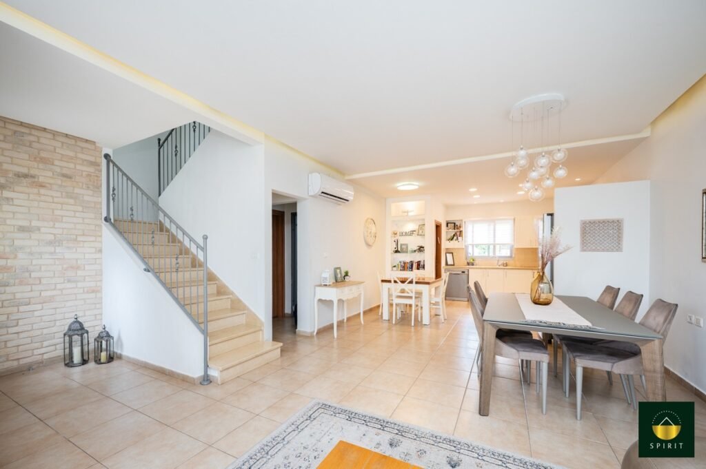 cd7d23e5-7b62-46c0-a784-d8427ddc10ef