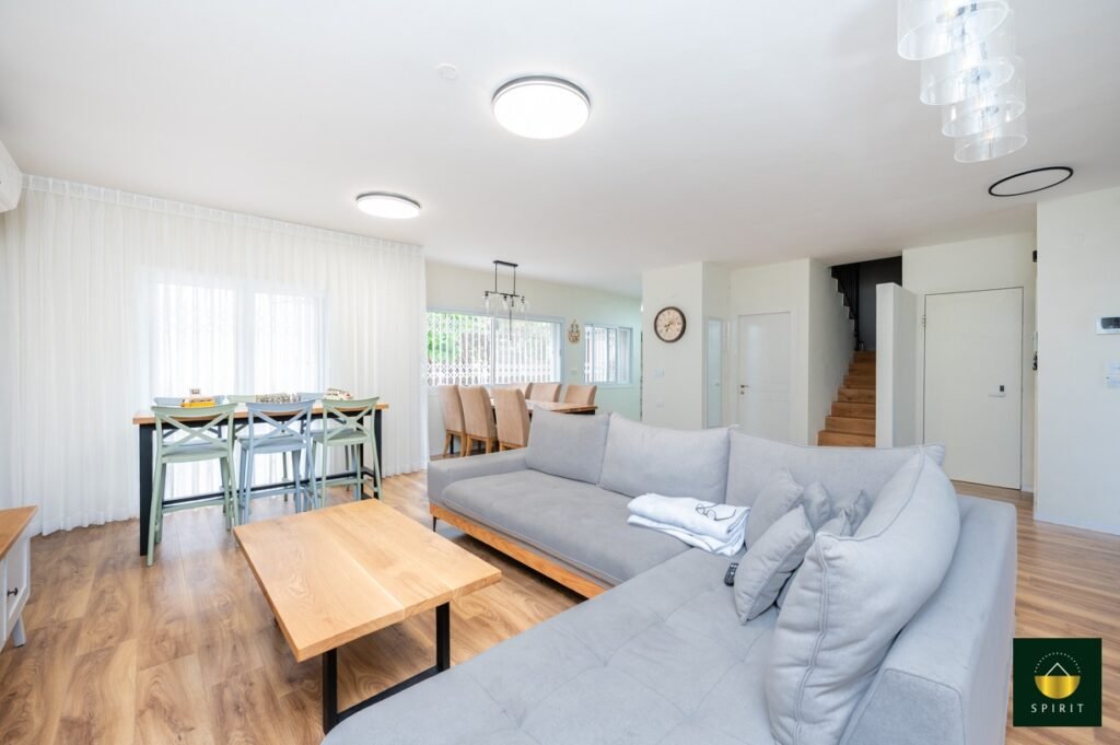 d5bb5977-cb7c-41f1-a186-2249409c1382