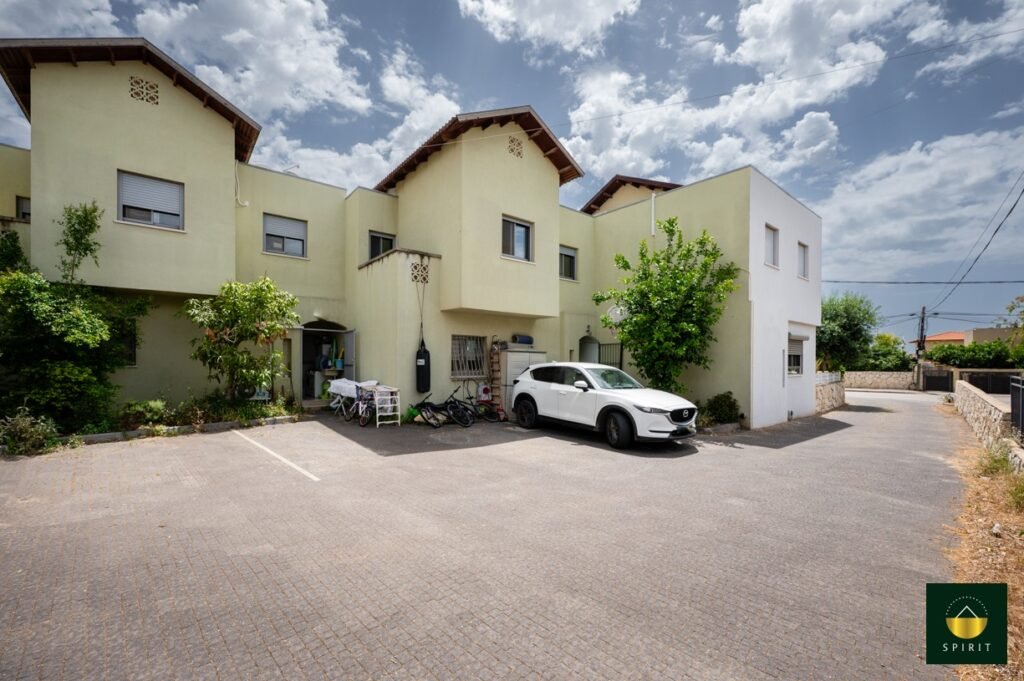 dfc3a823-cf37-4bb4-bf4d-4d681671f04c