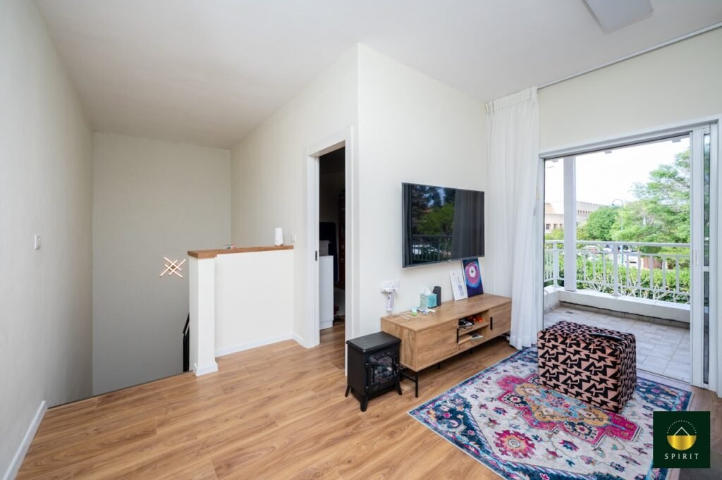 eb1176e3-cf83-42f8-adad-95a32bc01044