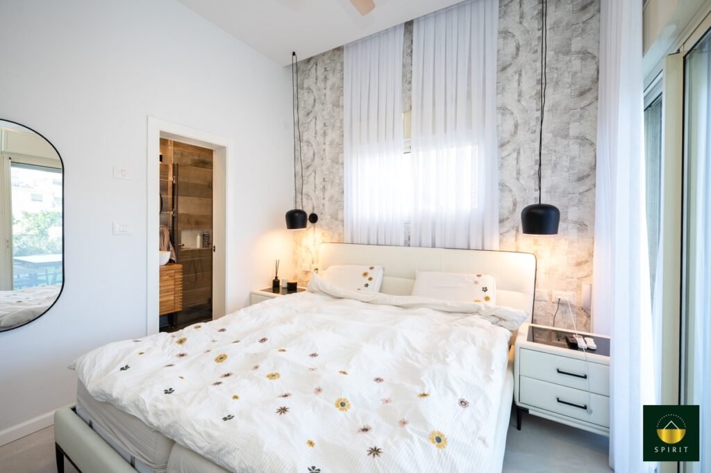 f0e15572-3a27-4d7c-aa3e-908e3cbf411a